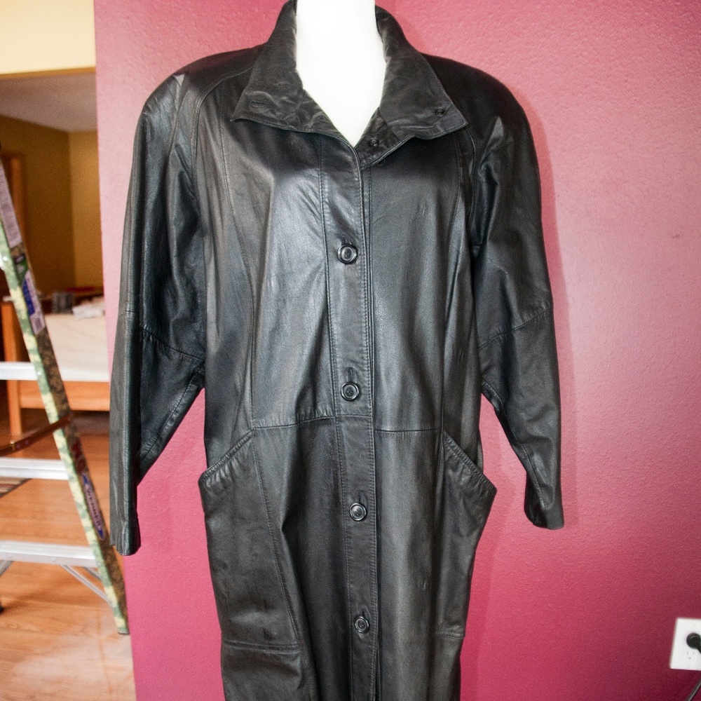 Great find!!  Awesome long Leather Jacket Size Medium